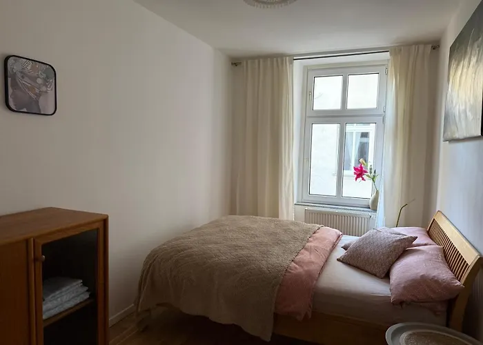 Urban Base Apartment *