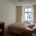 Urban Base Apartment *